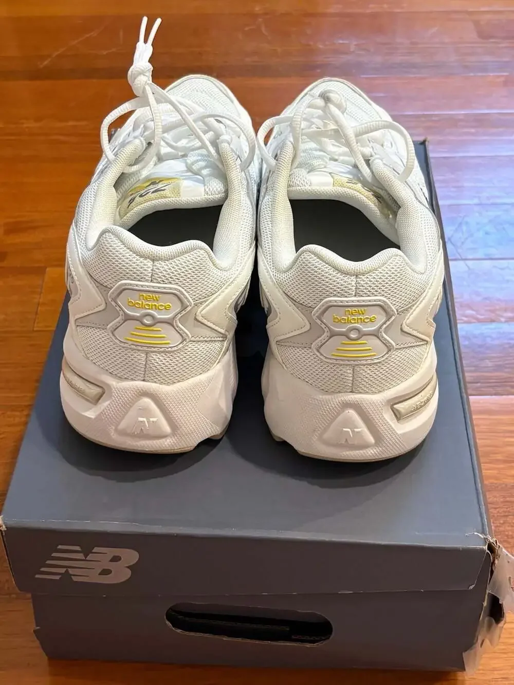 New Balance 725v1 Lifestyle Athletic Sneakers in White/Yellow ML725AF